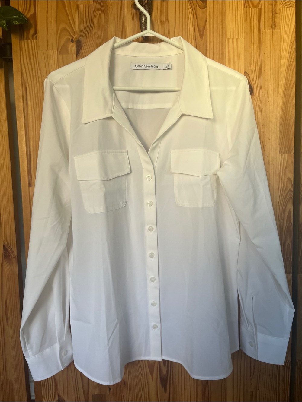 Calvin Klein White Button-Front Blouse (size L)